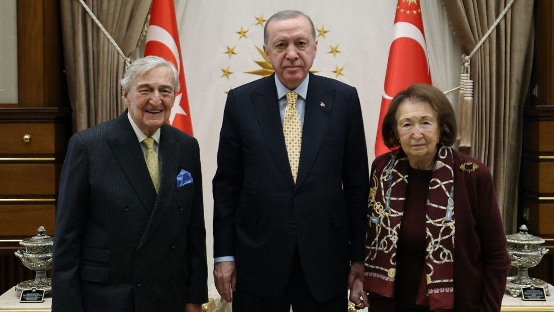 cumhurbaskani-erdogan-rahmi-koc-ve-semahat-arsel-i-agirladi
