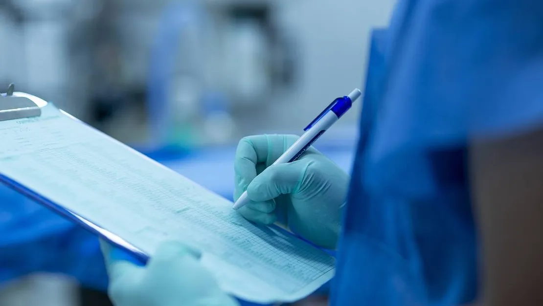 uskudar-da-hastalara-saldiran-doktor-tutuklandi