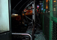 basaksehir-de-otomobil-iett-duragina-carpti