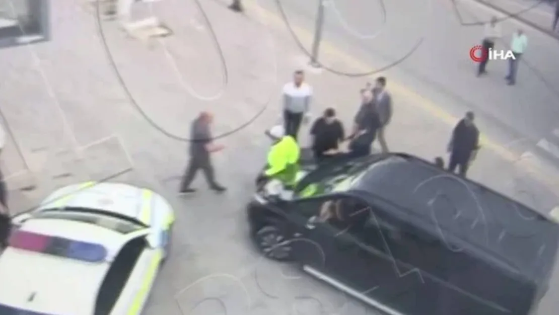 chp-nin-otobusu-polis-uzerine-surulmustu-emniyet-ten-aciklama-suc-duyurusu-yapildi