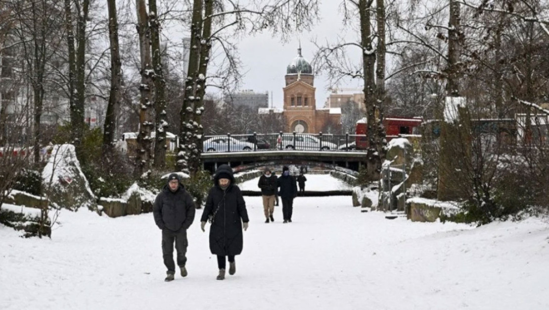 avrupa-da-kar-ve-firtina-etkisi-suruyor