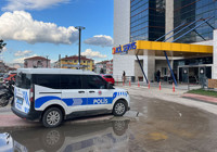 polis-ekiplerine-bicakla-direnen-supheli-vuruldu