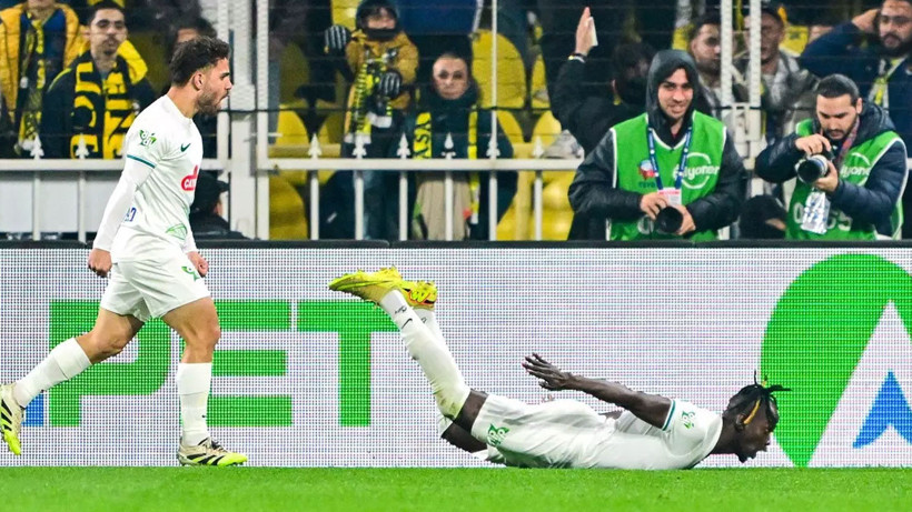 fenerbahce-kadikoy-de-liderlik-sansini-yitirdi