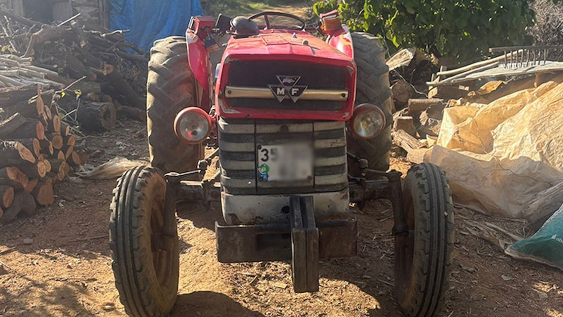 izmir-de-traktor-devrilmesi-sonucu-surucu-oldu