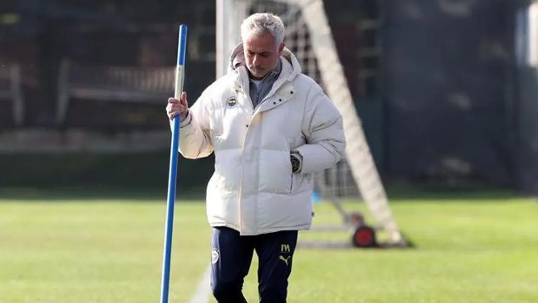 fenerbahce-nin-adana-demirspor-kadrosu-aciklandi