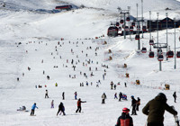 erciyes-kayak-merkezi-nde-hafta-sonu-yogunlugu-yasaniyor