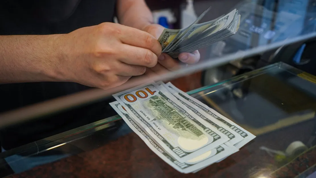 dolar-40-tl-yi-gecti-euro-yukseldi