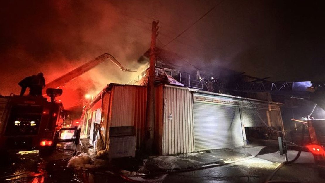 artvin-sanayi-sitesi-nde-yangin-panigi-yasandi