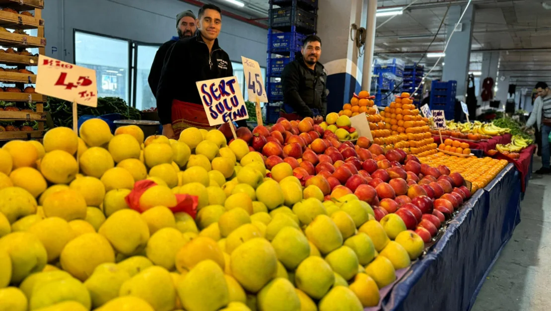 pazar-alisverisinde-nakit-donemi-sona-eriyor