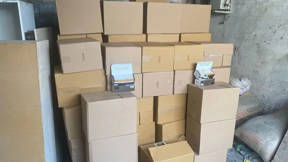 adana-da-2-milyon-800-bin-makaron-ele-gecirildi