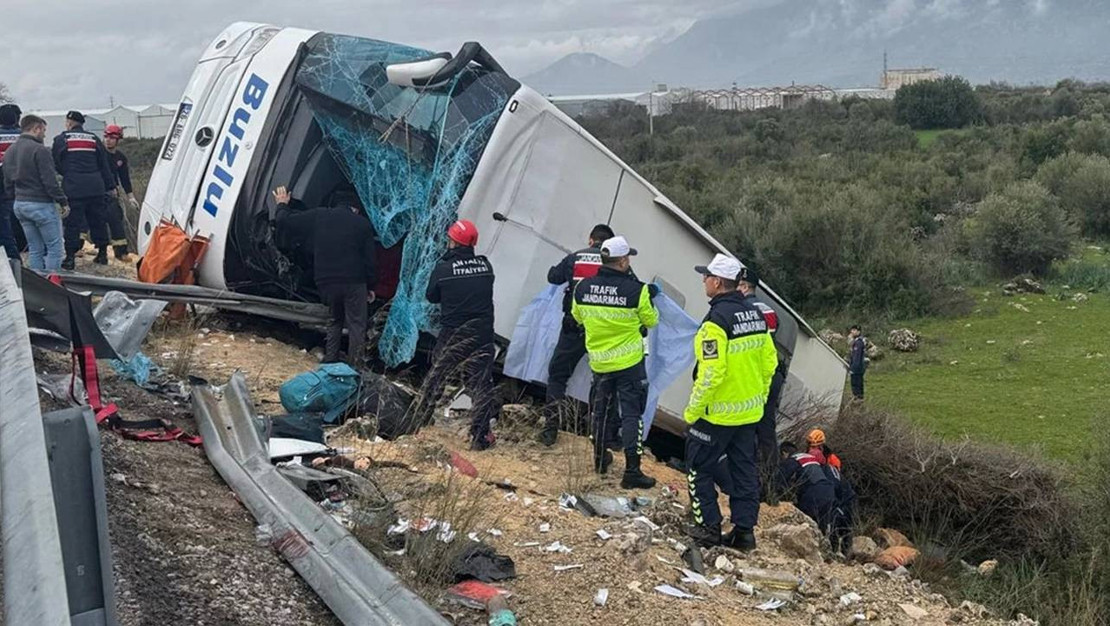 antalya-daki-feci-kazada-kayiplarin-kimlikleri-belirlendi