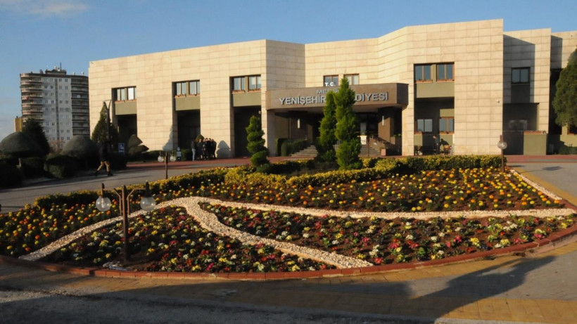 mersin-yenisehir-belediyesine-gozalti-operasyonu-baslatildi