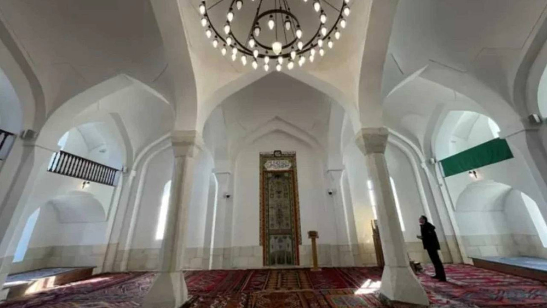 karabag-da-cuma-mescidi-yeniden-ibadete-acildi