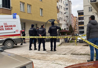 ulukavak-mahallesi-nde-apartmanin-8-katindan-dusen-adam-hayatini-kaybetti