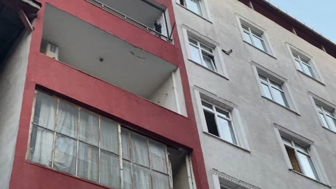 e-y-ailesini-rehin-aldi-atladi