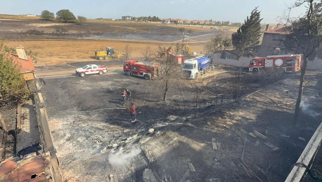 otluk-alanda-yangin-evlere-sicradi