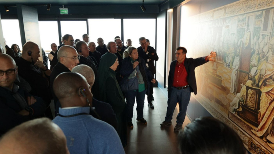 papa-14-leo-iznik-e-geliyor