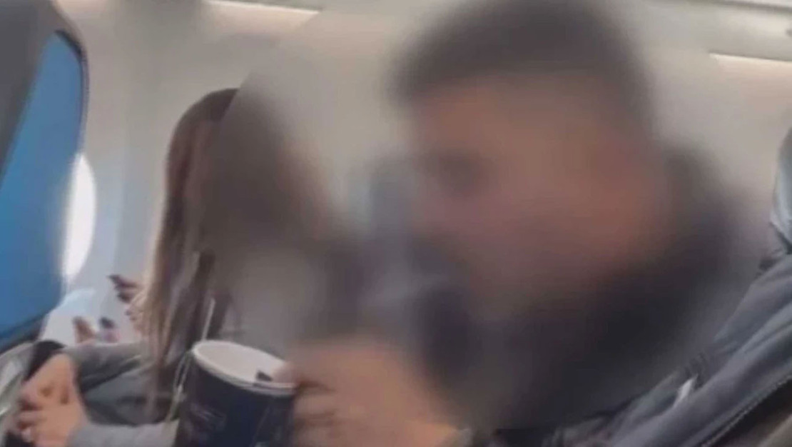 ucakta-sigara-icen-yolcuya-agir-cezalar-verildi